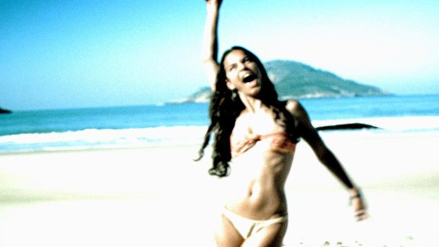 Девушка на пляже