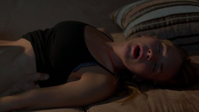 Бритт робертсон в нижнем белье