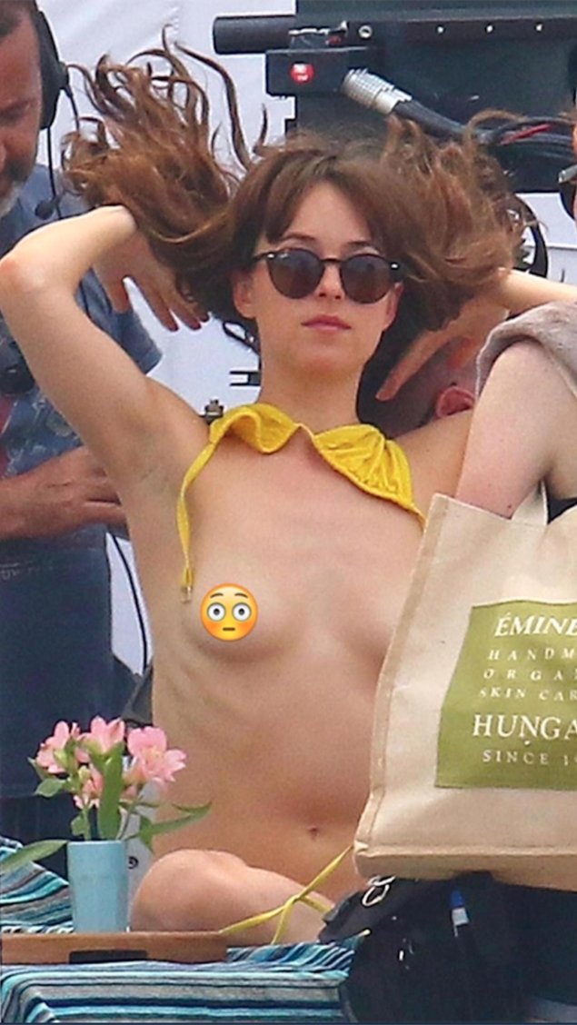 Грудь дакота джонсон