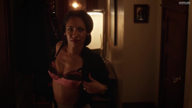 Кэндис паттон в лифчике флеш