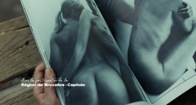 Красивое тело девушки голое