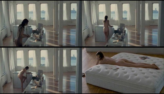 Обнаженная актриса