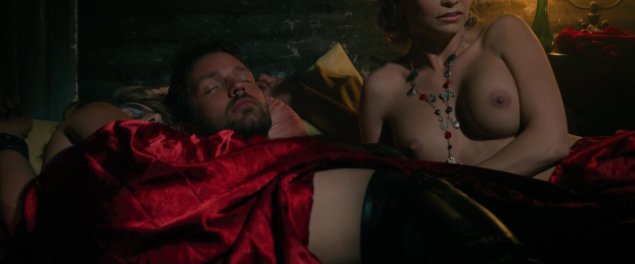 Обнаженная актриса