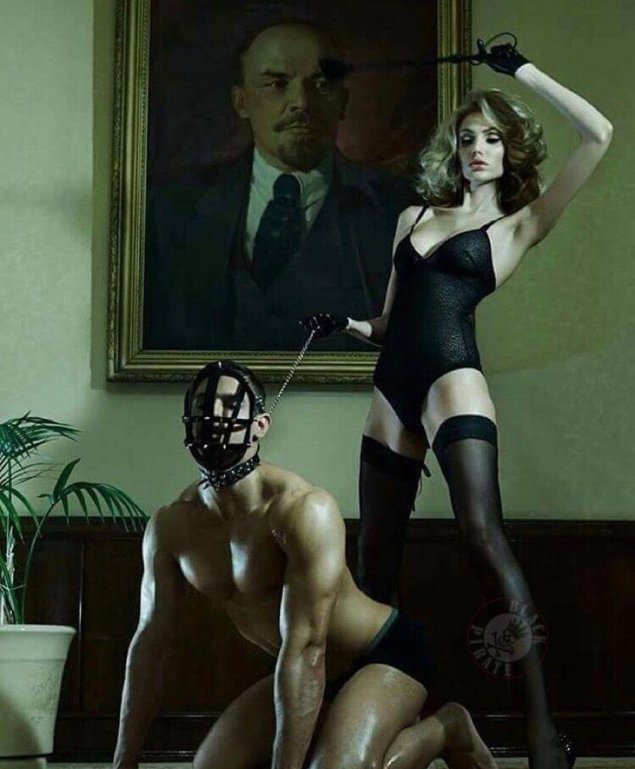 Красивая женская доминация