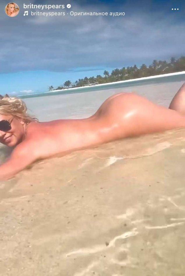 Голая бритни спирс на пляже