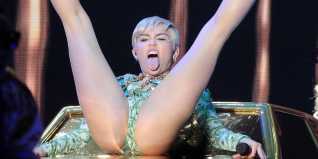 Голая Майли Сайрус влагалище