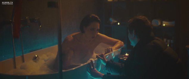 Самбурская в ванной