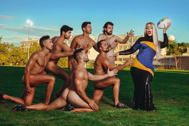 Спортсмены голые