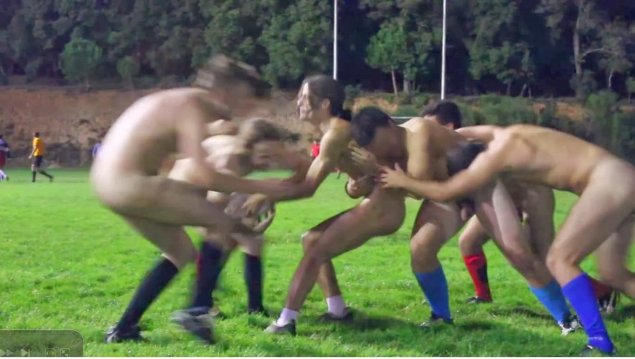 Голые футболисты