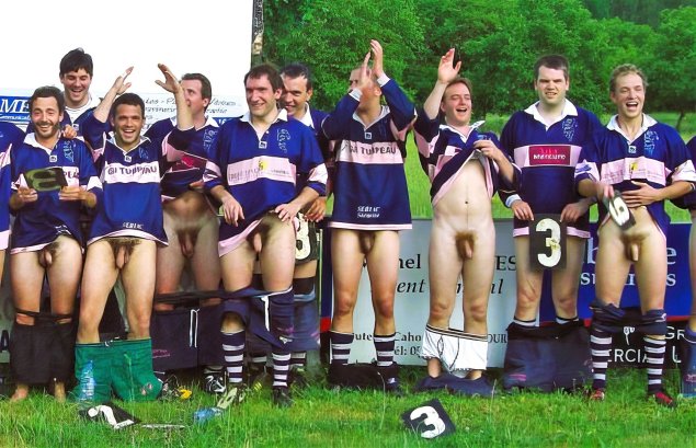 Голые регбисты без трусов