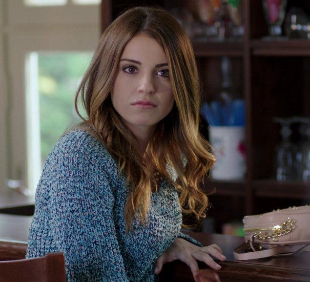 Эзги эюбоглу