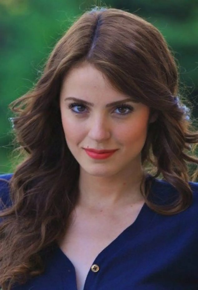 Эзги эюбоглу актриса