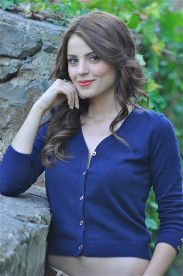 Эзги эюбоглу