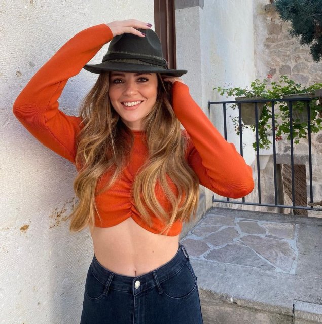 Эзги эюбоглу