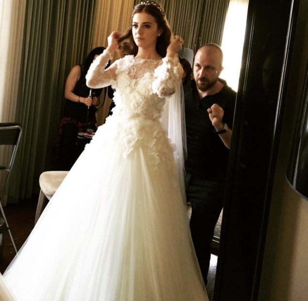 Свадебное платье модное