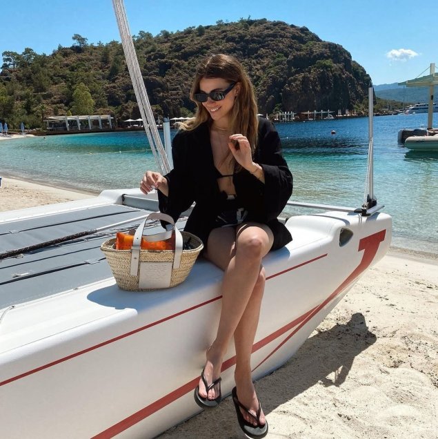 Эзги эюбоглу