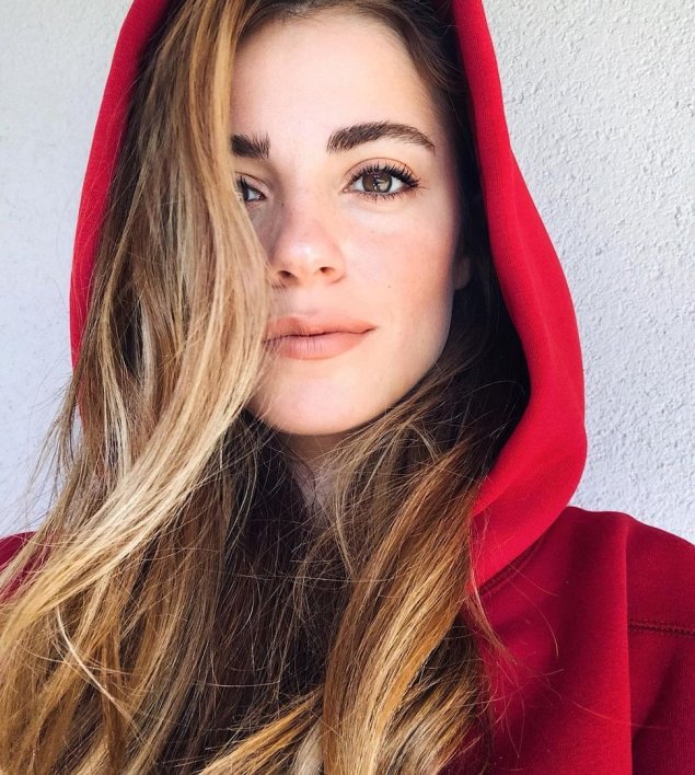 Эзги эюбоглу