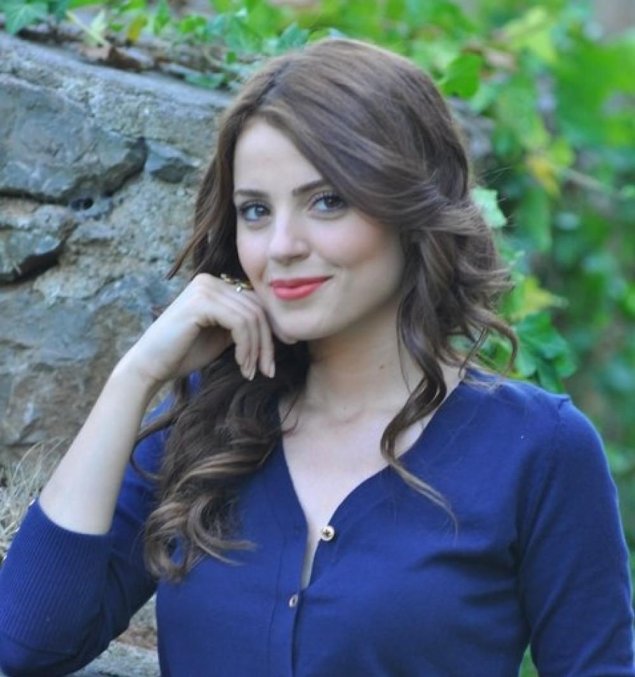 Эзги эюбоглу