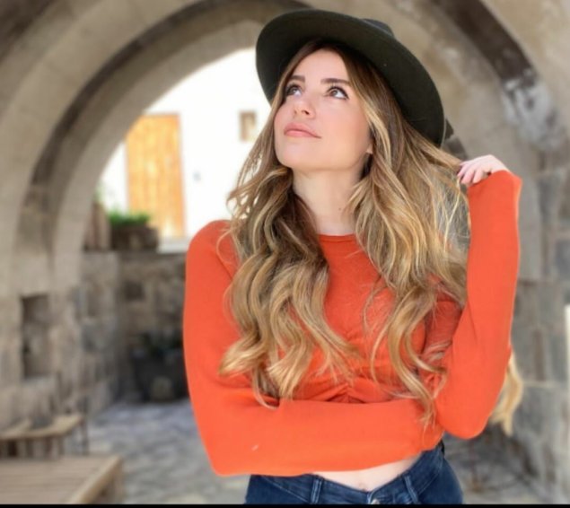 Эзги эюбоглу