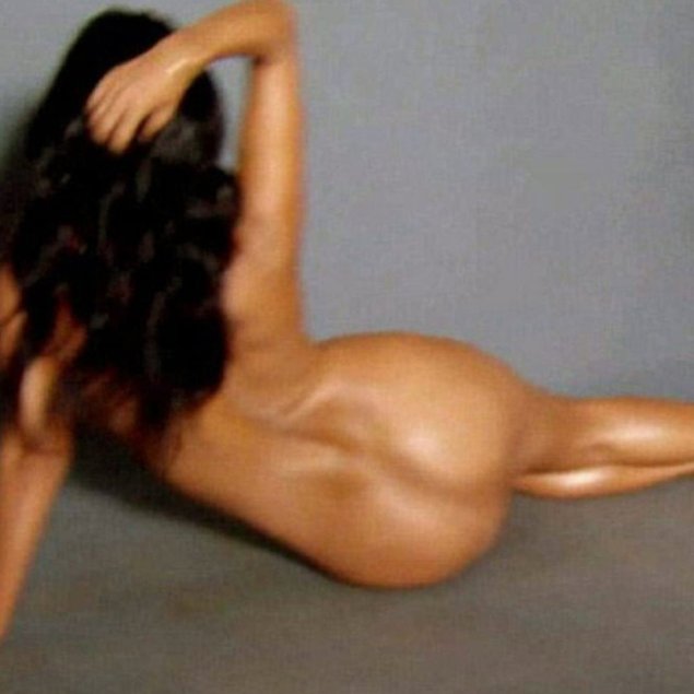 Кортни кардашьян голая