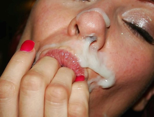 Сперма изо рта