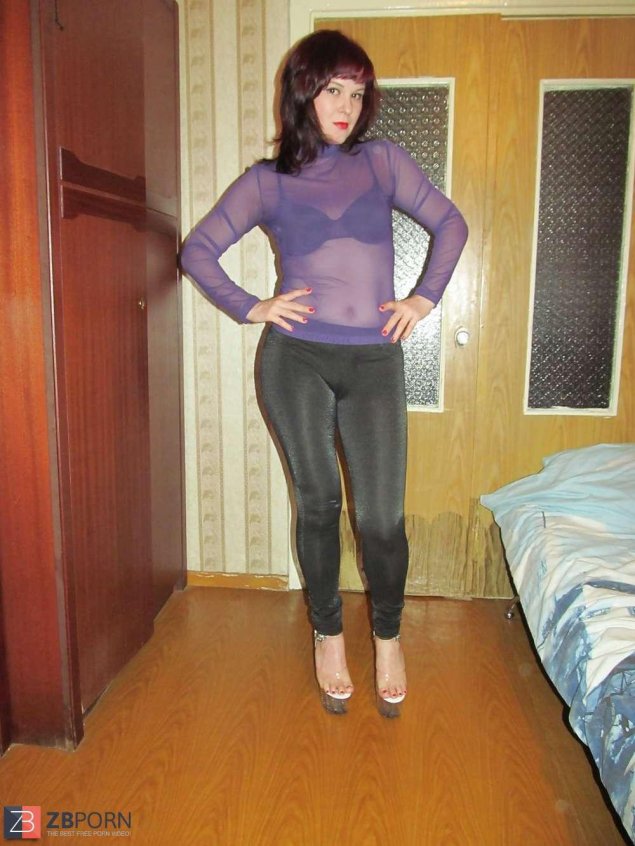 Взрослые женщины в леггинсах