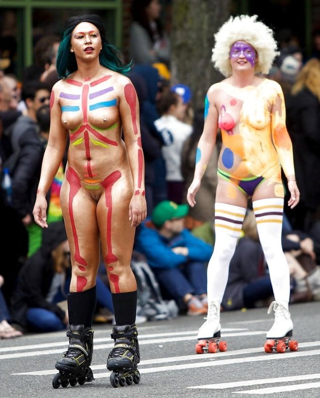 Парад голых