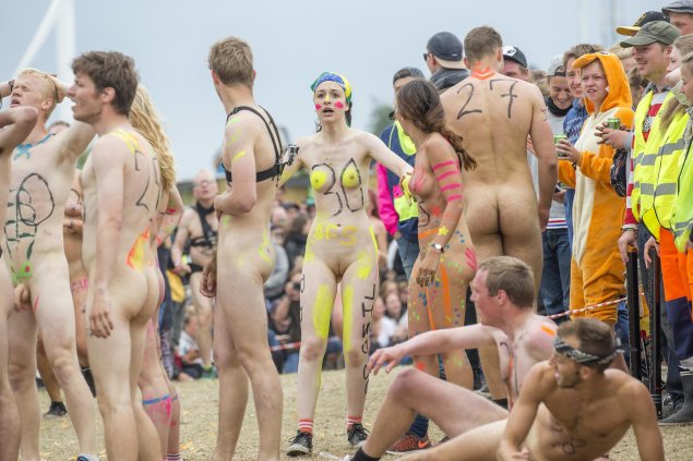 Голые фестиваль без одежды