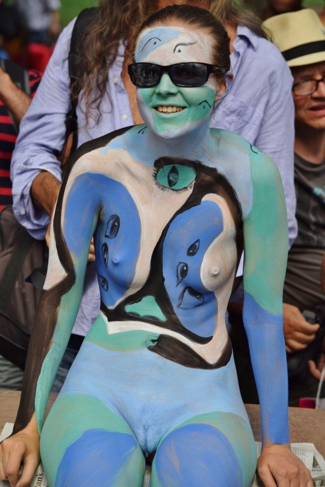 Бодипейнтинг публично