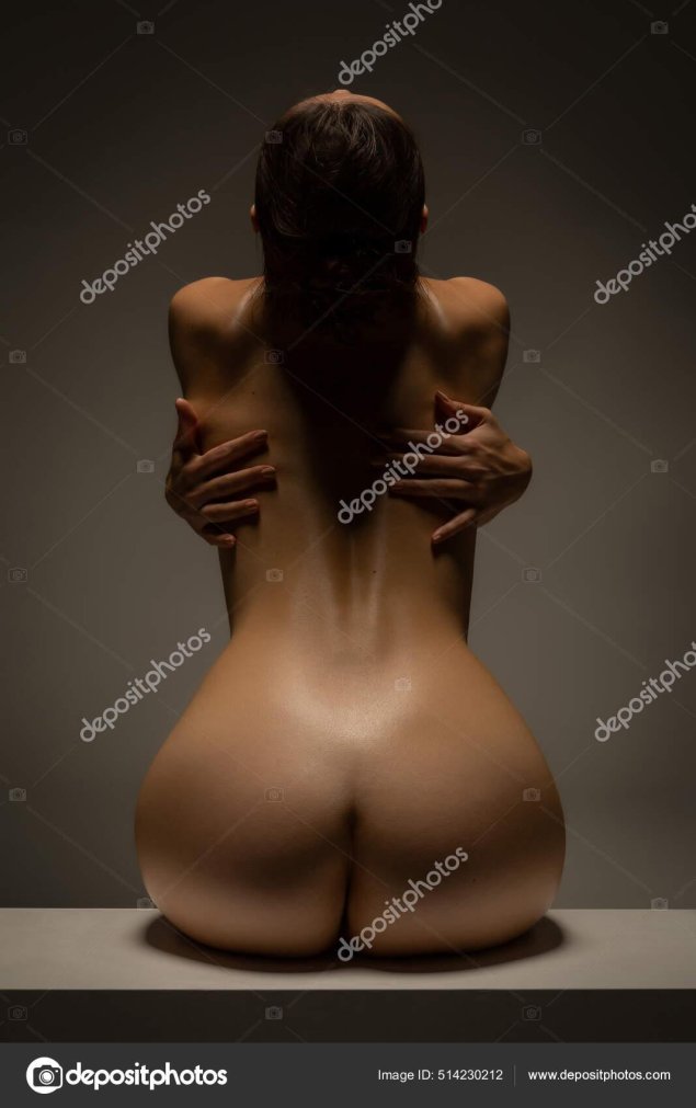 Женская спина сзади