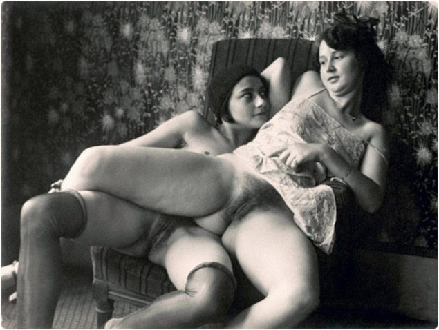 Лесби с волосатым лобком ретро