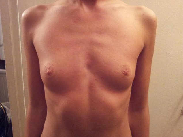 Голые сиськи первого размера