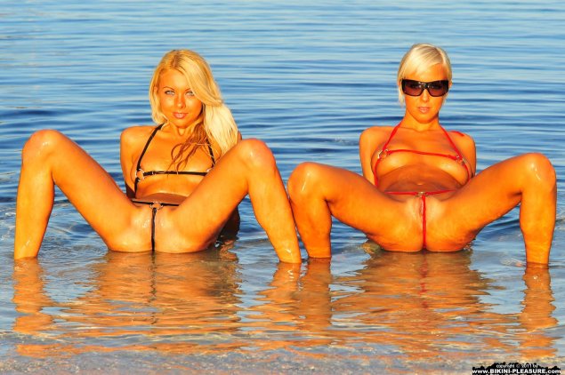 Мини бикини эротика