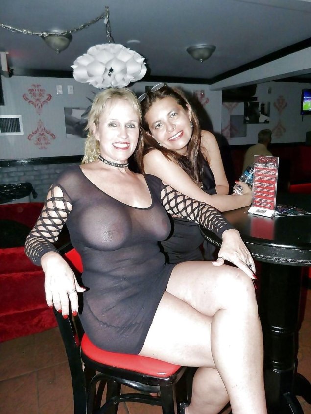 Платье откровенное