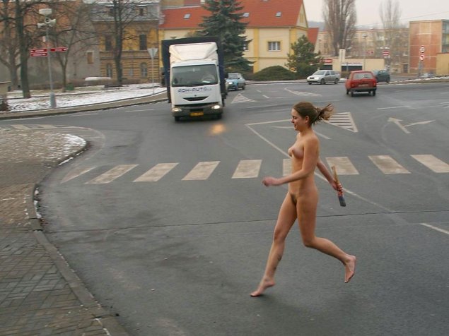 Голые на улицах