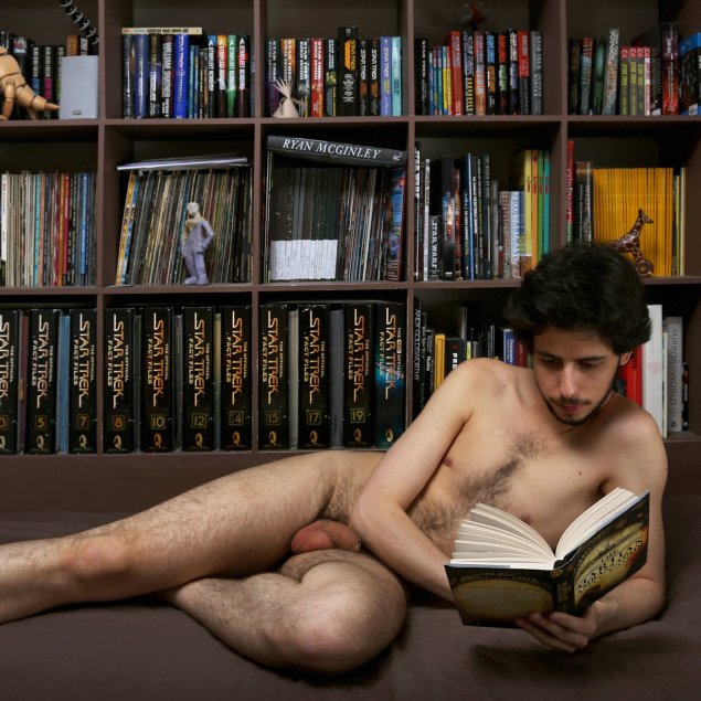 Страницы книги the male nude