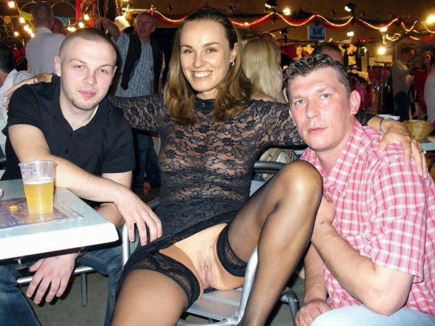 Без трусиков на корпоративе