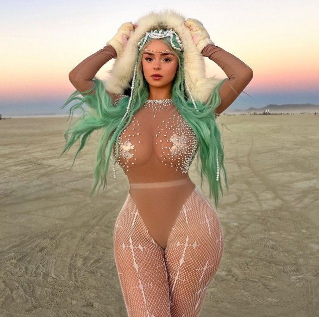 Деми роуз burning man